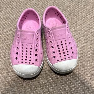 Native Kids Slip-On Shoes size 5c